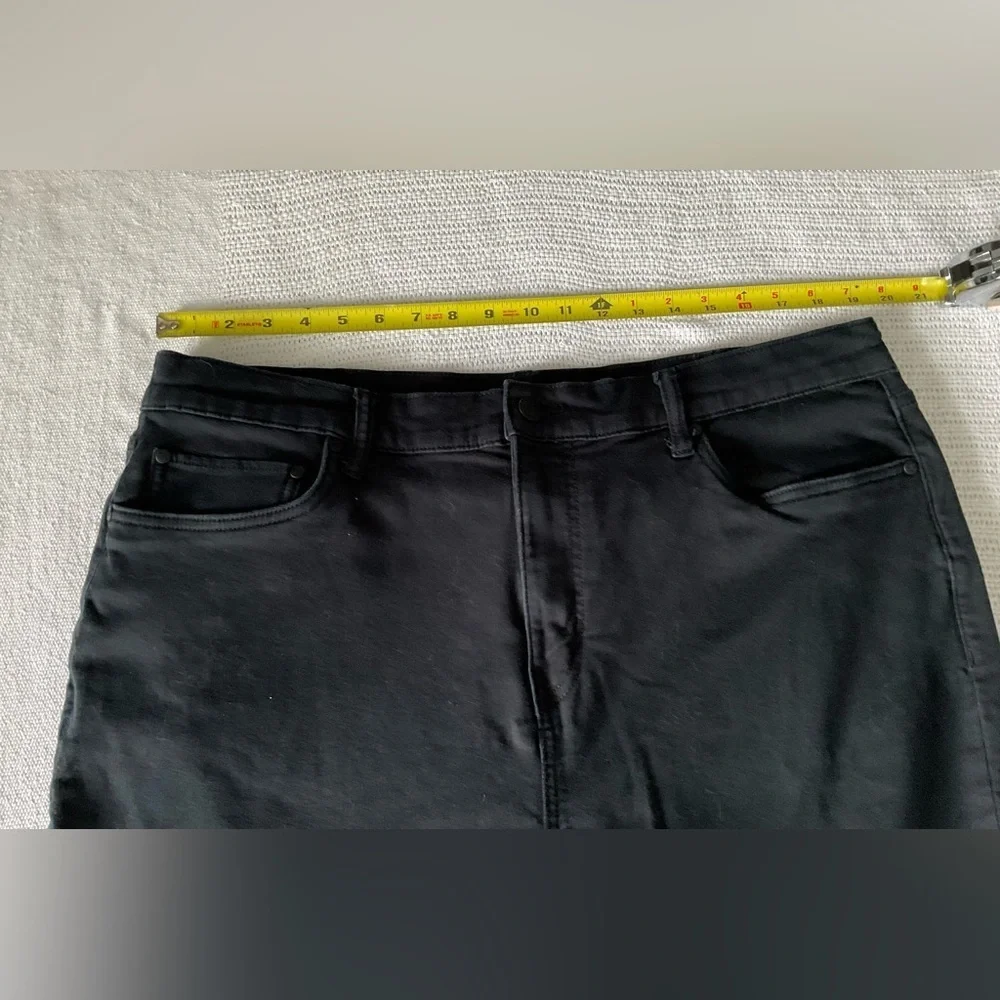 Banana Republic Black Chinos Classic Style